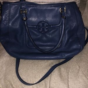 Tory Burch Amanda Hobo/Crossbody